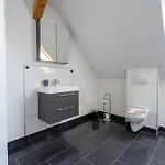 Moderne Doppelhaushaelfte Mit Garten & Terrasse I Free Wifi I Free Parking Σπίτι διακοπών *