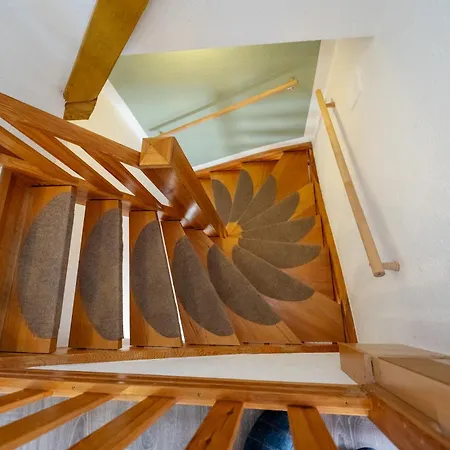 Moderne Doppelhaushaelfte Mit Garten & Terrasse I Free Wifi I Free Parking *