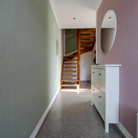 Moderne Doppelhaushaelfte Mit Garten & Terrasse I Free Wifi I Free Parking Prázdninový dům