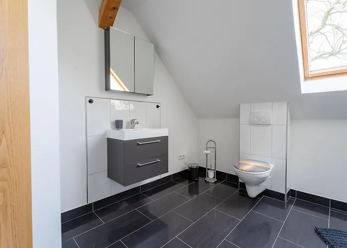 Moderne Doppelhaushaelfte Mit Garten & Terrasse I Free Wifi I Free Parking Dom wakacyjny *